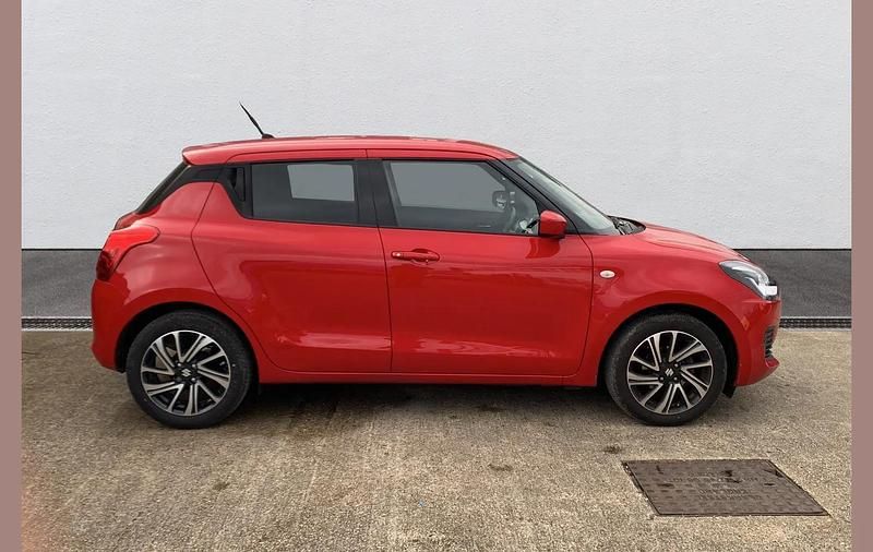 Used Suzuki Swift SZ-L 81 HP (59 kW) 2023 Red Hatchback