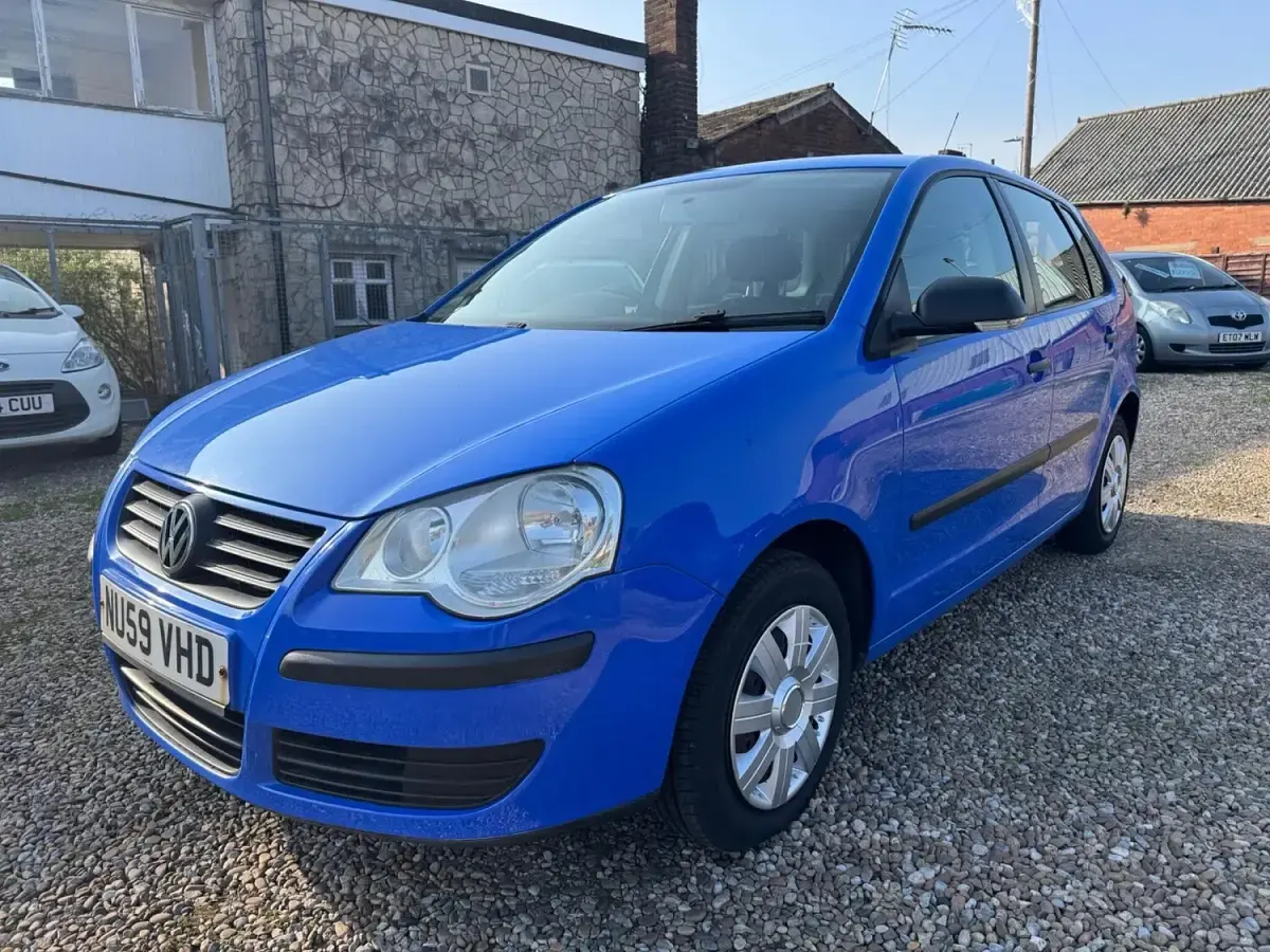 Used VW Polo 60 HP (44 kW) 2009 Blue Hatchback