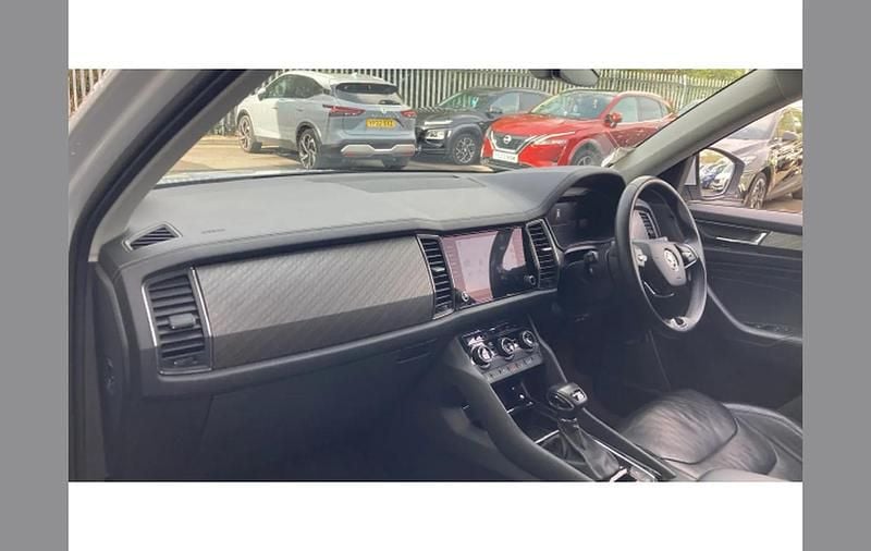 Used Skoda Kodiaq SE L Executive 150 HP (110 kW) 2023 White SUV