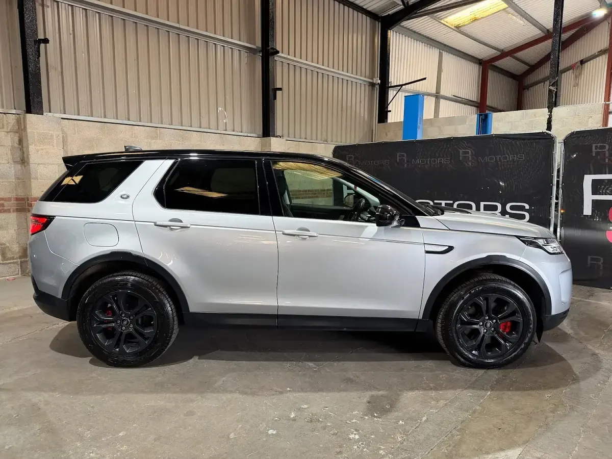 Used Land Rover Discovery Sport S 180 HP (132 kW) 2019 Silver SUV