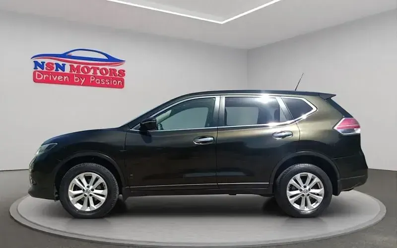 Used Nissan X-Trail Acenta 131 HP (96 kW) 2016 Green SUV