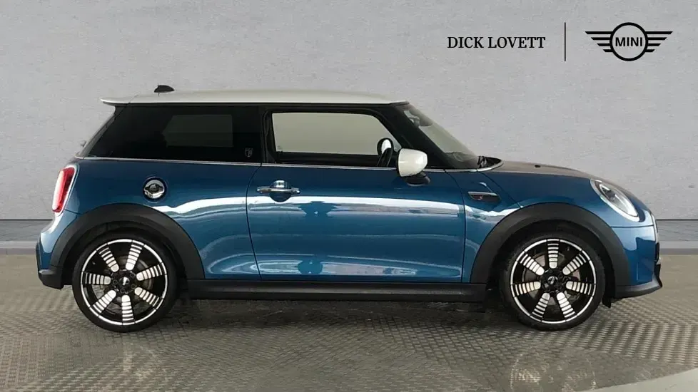 Used Mini Cooper S Exclusive 176 HP (129 kW) 2024 Blue Hatchback
