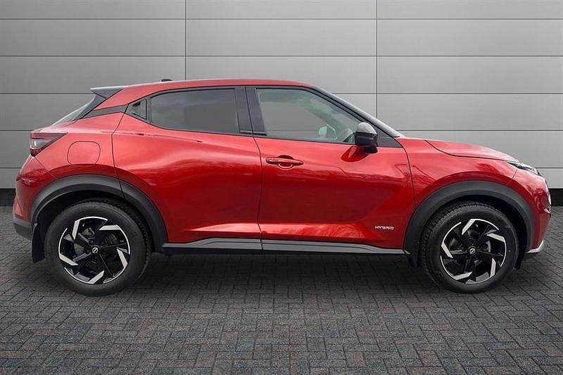 Used Nissan Juke N-Connecta 143 HP (105 kW) 2023 Red SUV