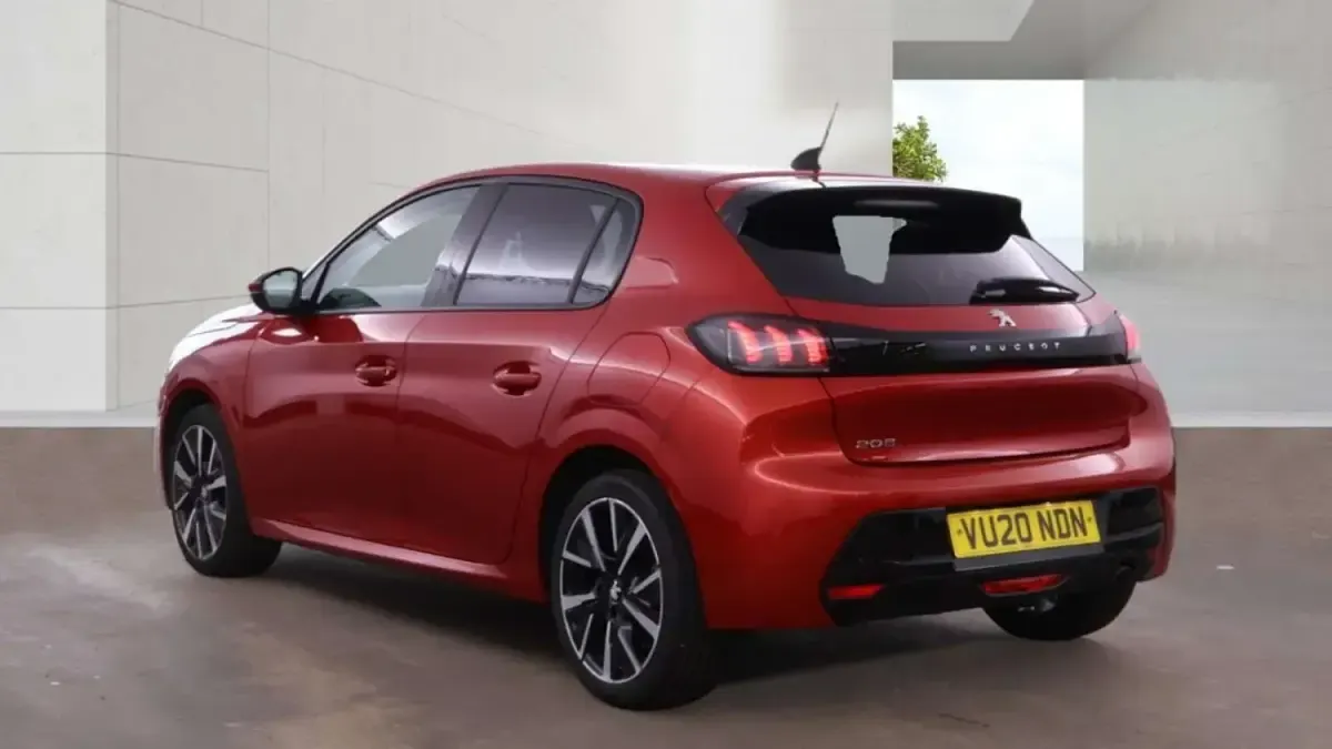 Second-hand Peugeot 208 Allure 75 CP (55 kW) 2020 Roșu Hatchback