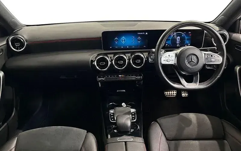 Used Mercedes A200 Executive 163 HP (119 kW) 2019 White Hatchback