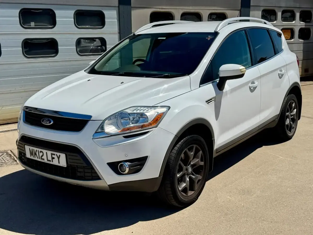 Used Ford Kuga Zetec 140 HP (102 kW) 2012 White SUV