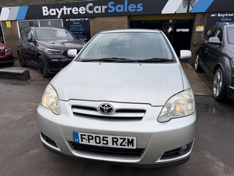 Used Toyota Corolla 110 HP (80 kW) 2005 Silver Hatchback