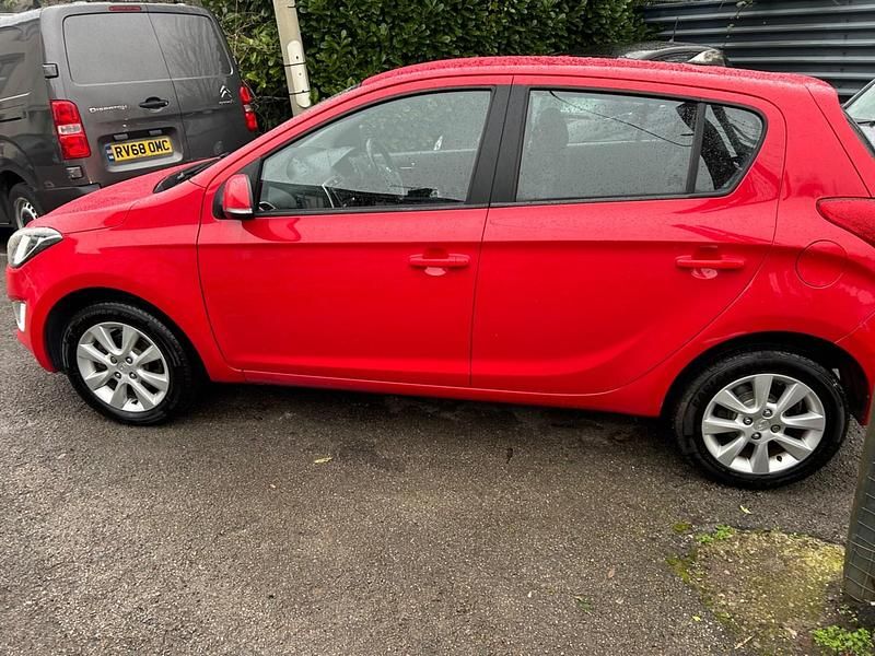 Used Hyundai i20 Style 2012 Red Hatchback