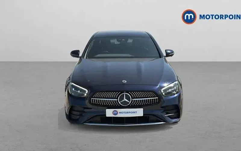 Used Mercedes E200 AMG Line Premium 200 HP (147 kW) 2023 Blue Sedan