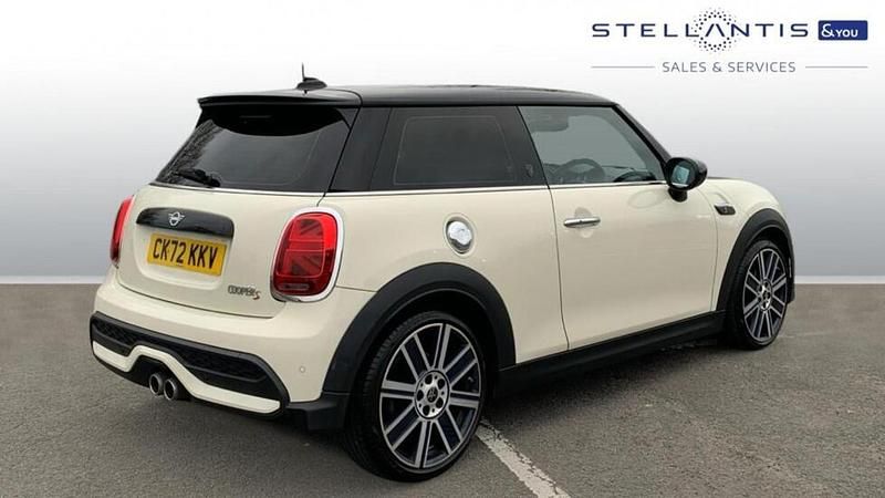 Used Mini Cooper S Exclusive 176 HP (129 kW) 2023 White Hatchback
