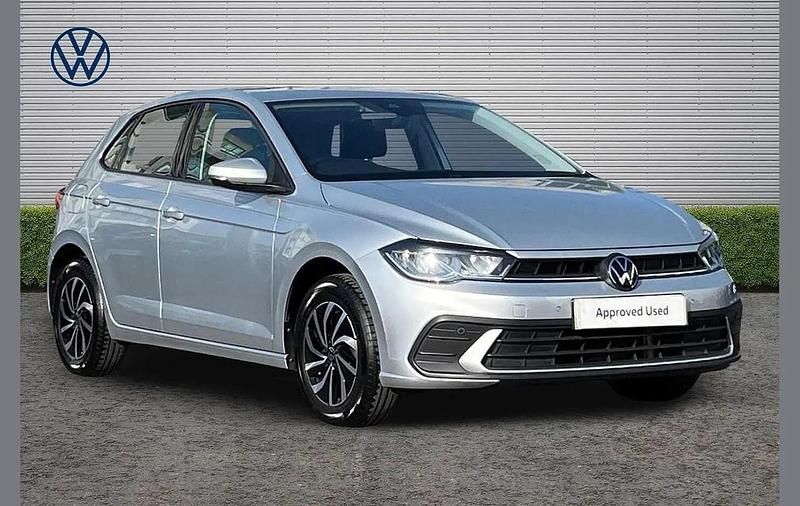 Used VW Polo Life 95 HP (69 kW) 2023 Silver Hatchback