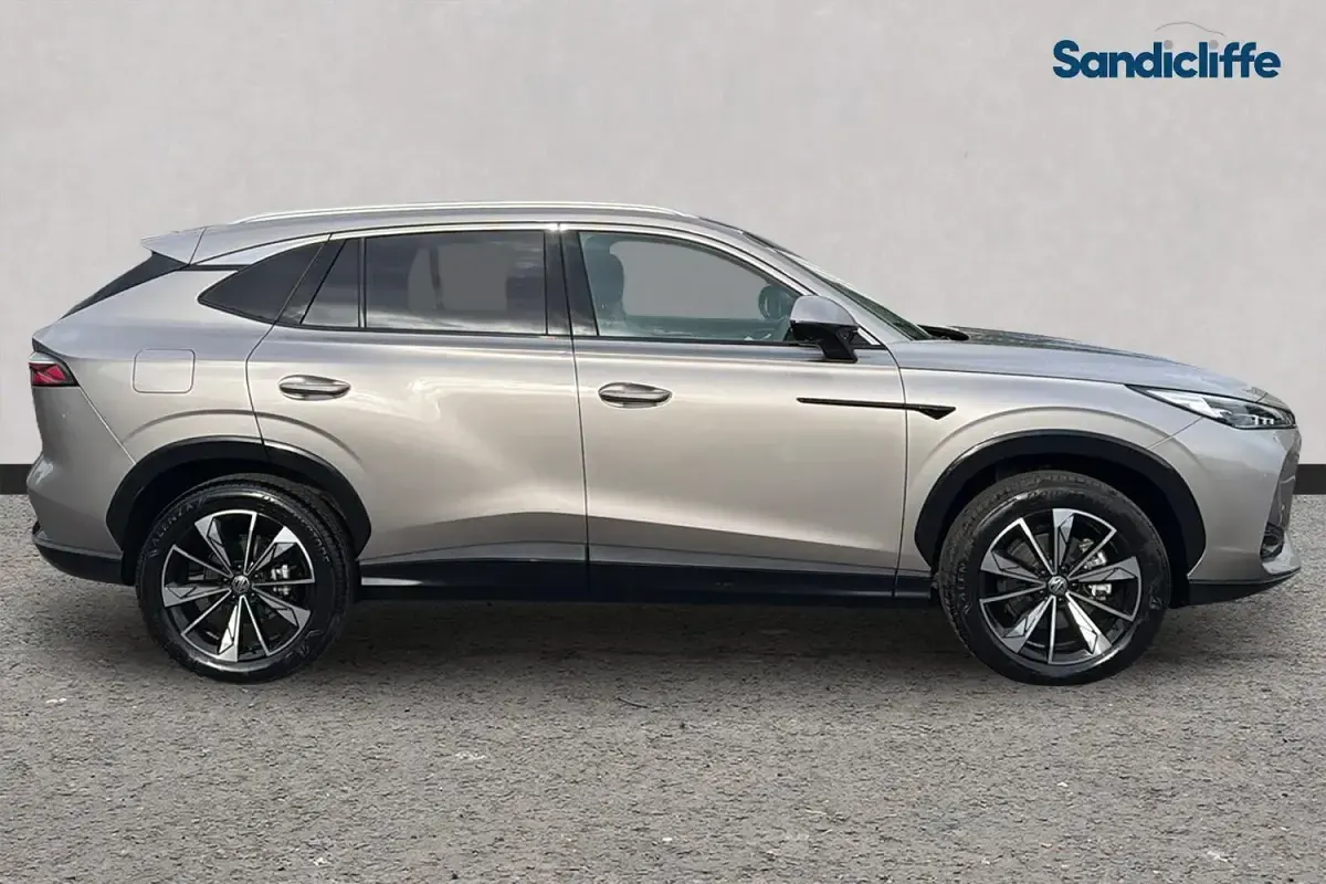 Used MG HS Trophy 169 HP (124 kW) 2024 Metallic  sterling silver SUV