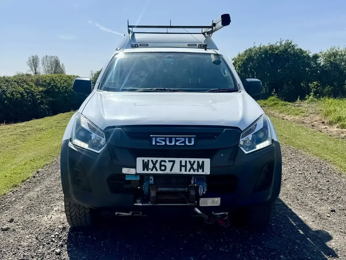 Used Isuzu D-Max 2017 White Pickup
