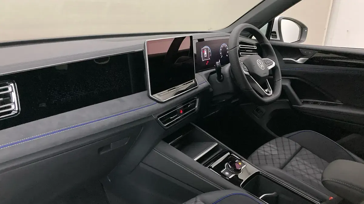 New VW Tiguan R-line 150 HP (110 kW) 2025 White SUV