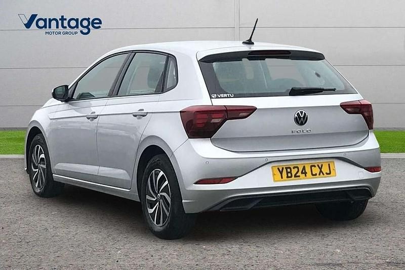 Used VW Polo Life 94 HP (69 kW) 2024 Silver Hatchback