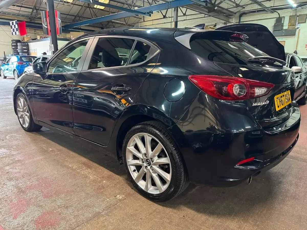 Used Mazda 3 Inclusive 162 HP (119 kW) 2018 Black Hatchback