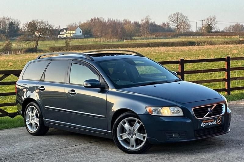 Used Volvo V50 SE 180 HP (132 kW) 2007 Blue Estate