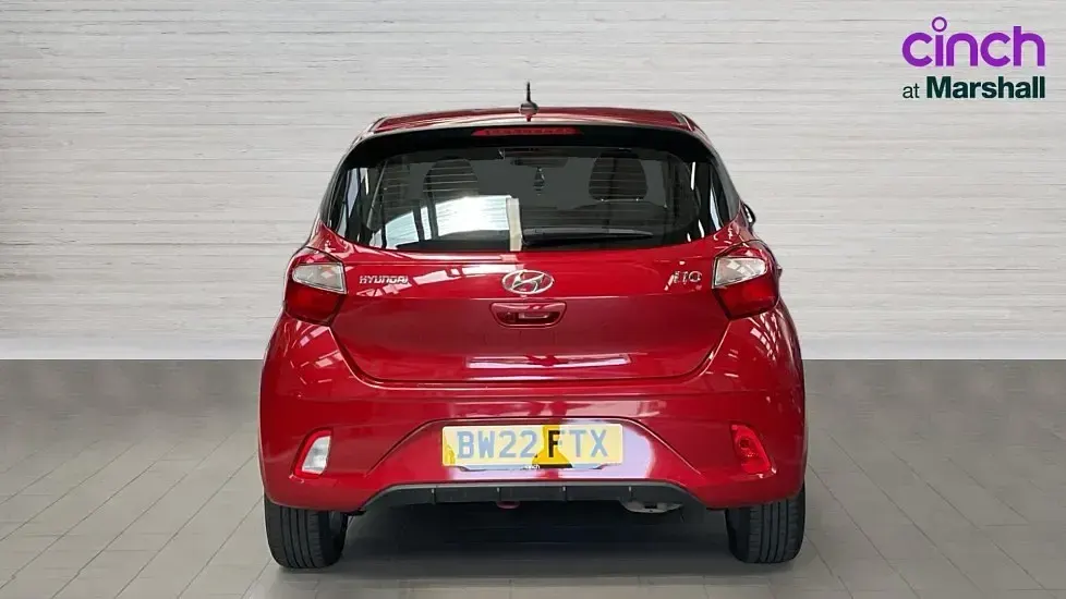 Used Hyundai i10 SE 67 HP (49 kW) 2022 Red Hatchback