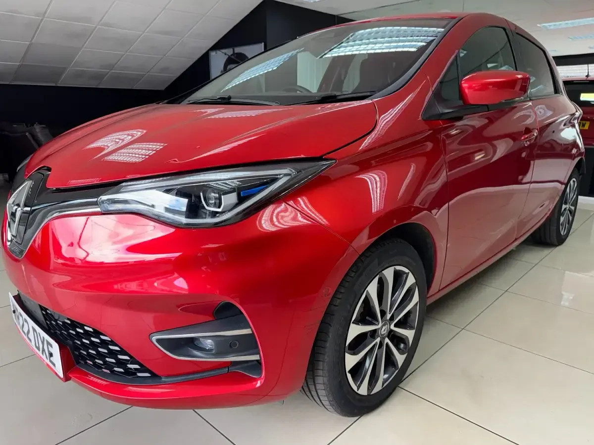 Used Renault Zoe GT-Line 100 kW (136 HP) 2022 Red Hatchback
