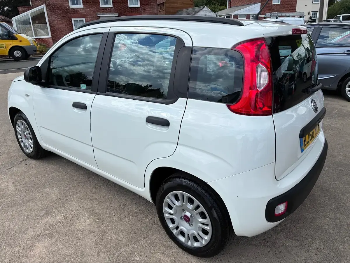 Used Fiat Panda Easy 69 HP (50 kW) 2016 White Hatchback
