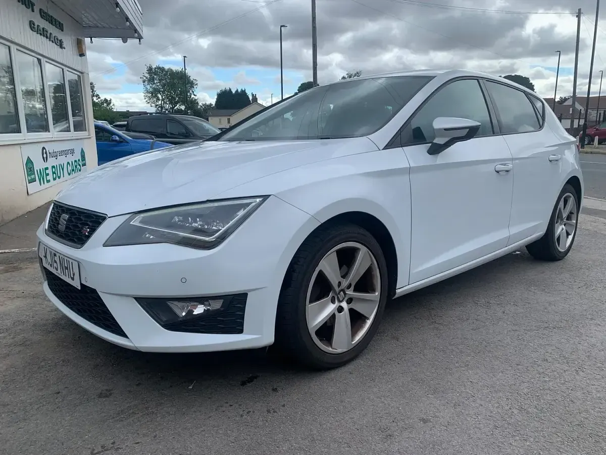 Used Seat Leon FR 150 HP (110 kW) 2015 White Hatchback