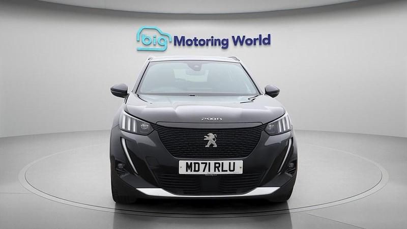 Used Peugeot e-2008 Premium 100 kW (136 HP) 2022 SUV