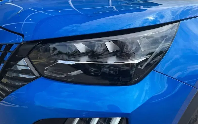 Used Peugeot 2008 GT 131 HP (96 kW) 2024 Vertigo blue SUV