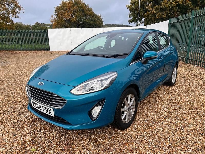 Used Ford Fiesta Zetec 85 HP (62 kW) 2018 Blue Hatchback