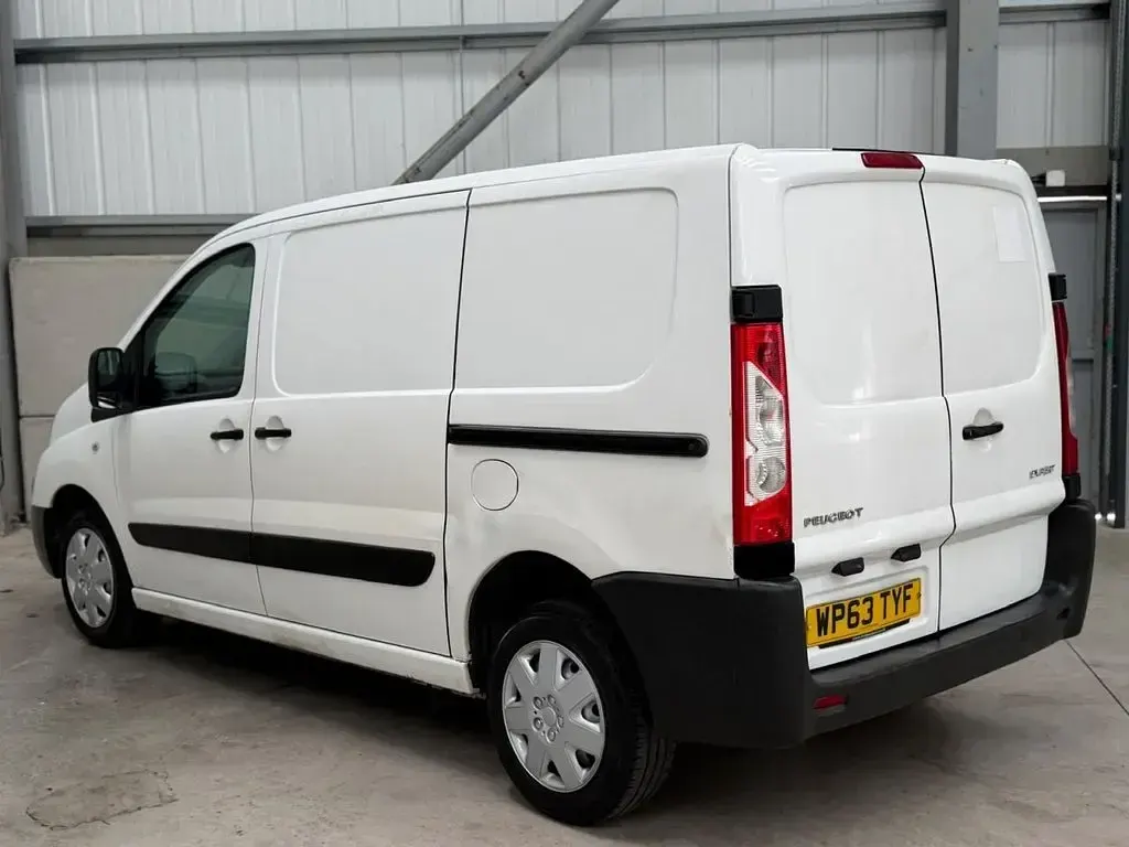Used Peugeot Expert 130 HP (95 kW) 2013 White Van