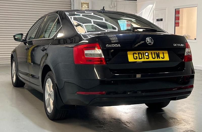 Used Skoda Octavia SE Technology 115 HP (84 kW) 2019 Black Hatchback