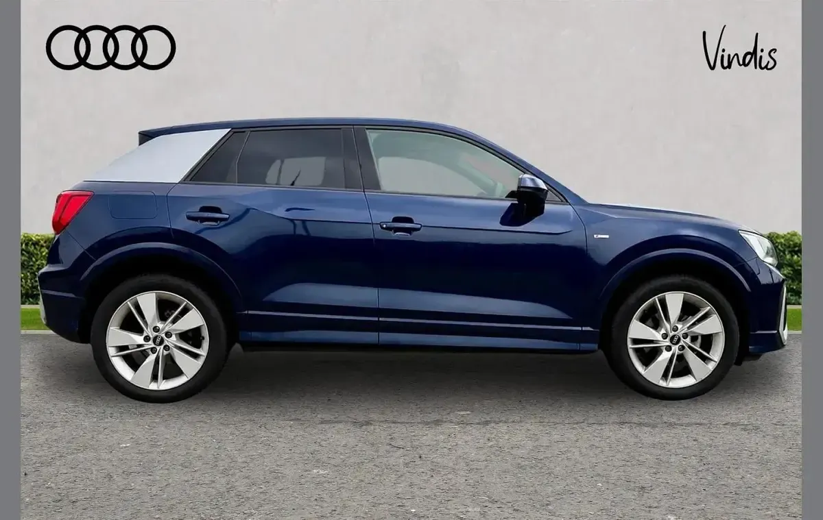 Used Audi Q2 S-Line 147 HP (108 kW) 2023 Blue SUV