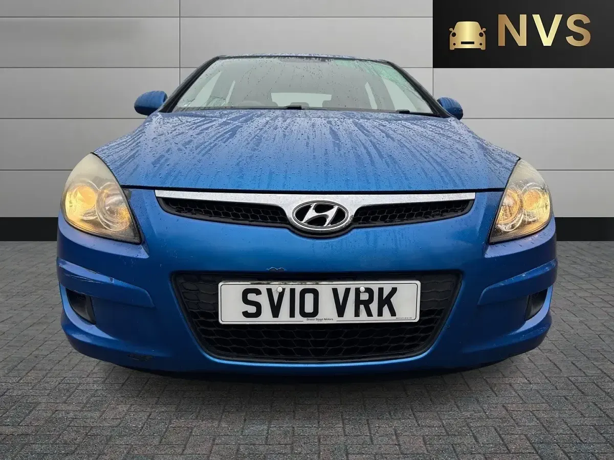 Used Hyundai i30 Classic 109 HP (80 kW) 2010 Blue Hatchback
