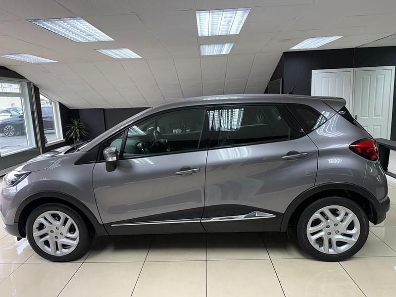 Used Renault Captur Dynamique 90 HP (66 kW) 2014 Grey SUV