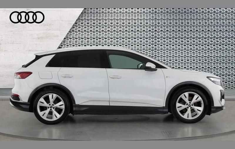 Used Audi Q4 e-tron S-Line 125 kW (170 HP) 2021 White SUV
