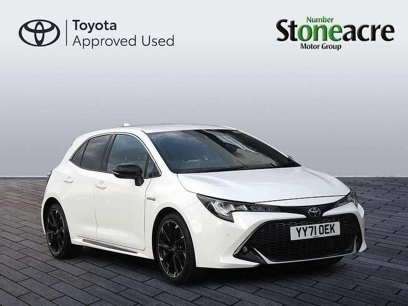 White Used 2021 Toyota Corolla Sport Hatchback | £18,500 (A bit pricey) - Image 1/4