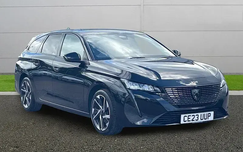 Used Peugeot 308 SW Allure Premium 131 HP (96 kW) 2023 Estate