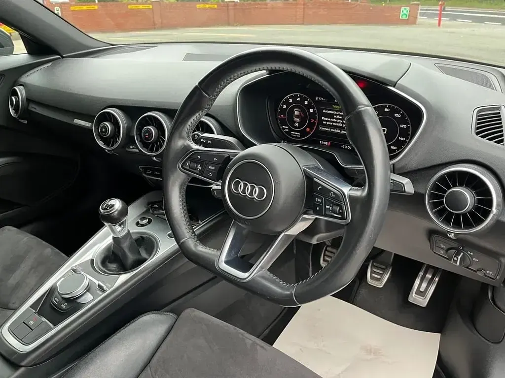 Begagnad Audi TT Sport 180 HK (132 kW) 2017 Svart Sportkupé