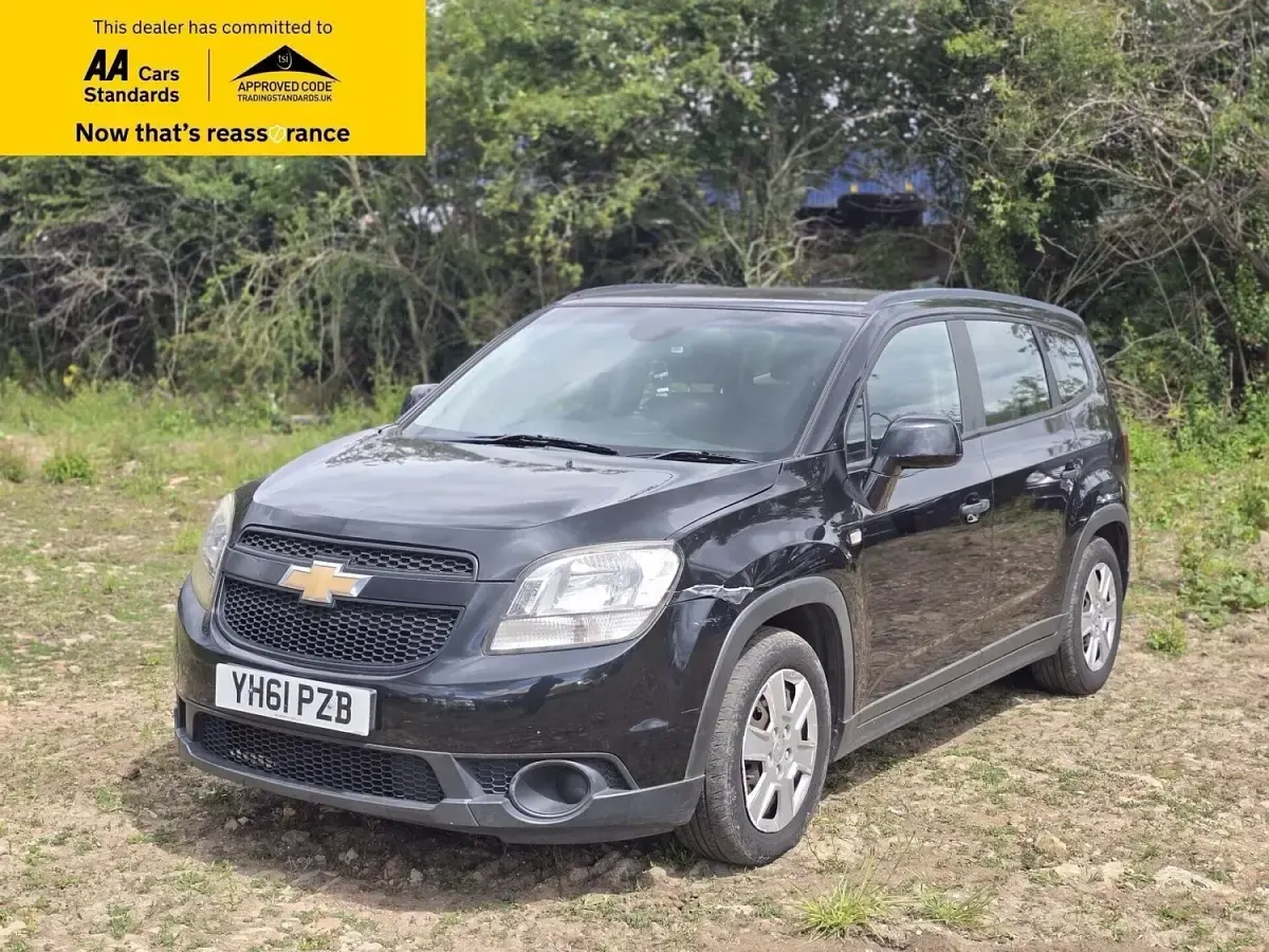 Used Chevrolet Orlando LS 141 HP (103 kW) 2011 Black MPV