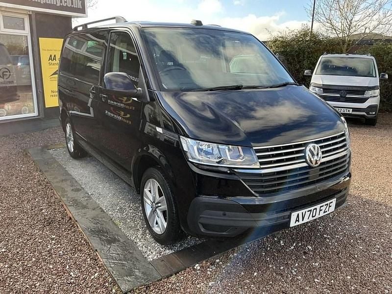 Used VW Shuttle SE 110 HP (80 kW) 2020 Black MPV