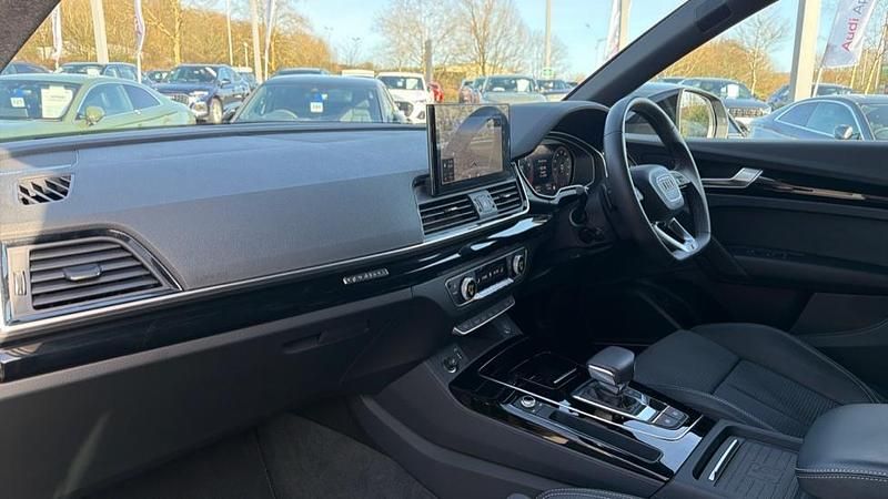 Used Audi Q5 Comfort 265 HP (194 kW) 2025 Grey SUV
