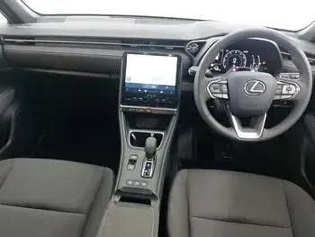 Used Lexus LBX 136 HP (100 kW) 2025 Grey SUV