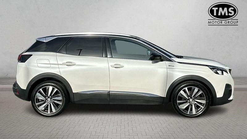 Used Peugeot 3008 Premium 2018 White SUV