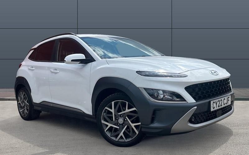 White Used 2022 Hyundai Kona Premium SUV | £15,232 (Fair price) - Image 1/4