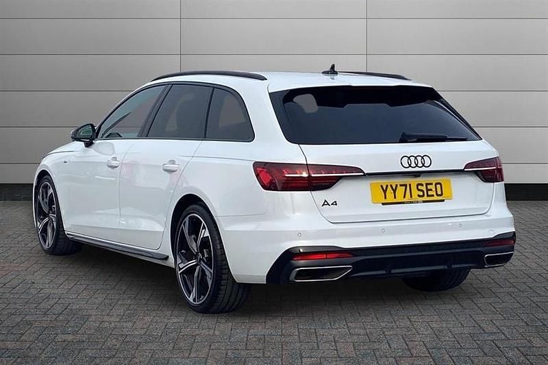Used Audi A4 Black Edition 150 HP (110 kW) 2021 White Estate