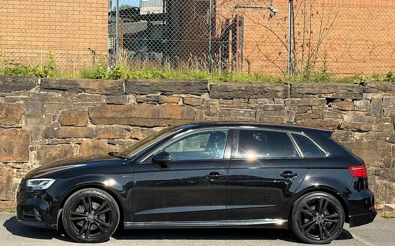 Used Audi A3 Sportback S-Line 184 HP (135 kW) 2017 Black Hatchback