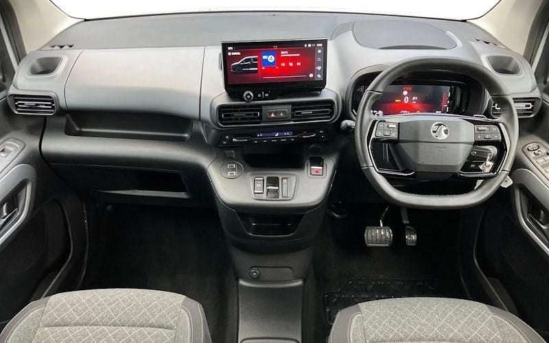 Used Vauxhall Combo Ultimate 100 kW (136 HP) 2026 MPV