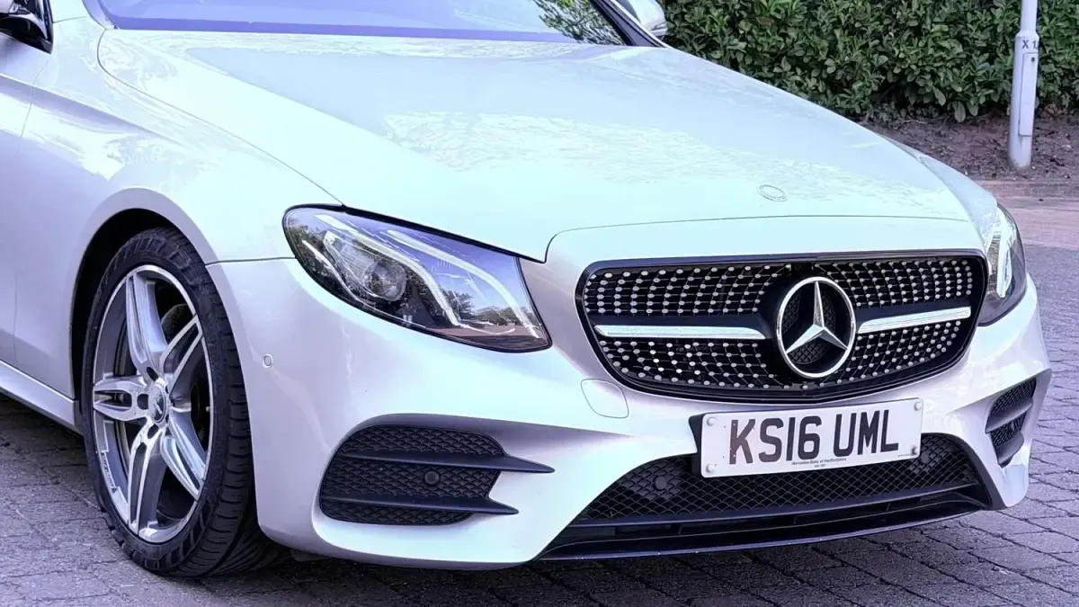 Used Mercedes E220 AMG line 2016 Silver Sedan