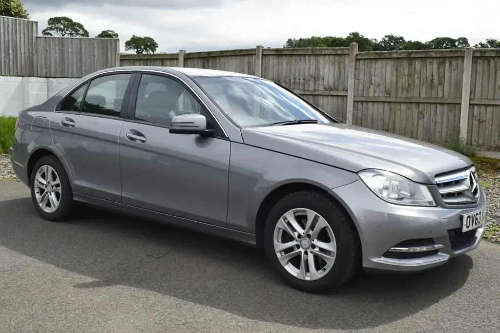 Used Mercedes C220 Executive 170 HP (125 kW) 2013 Silver Sedan