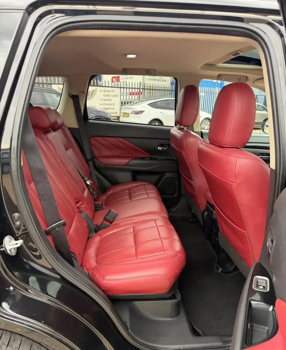 Usado Mitsubishi Outlander P-HEV 2017 Preto SUV