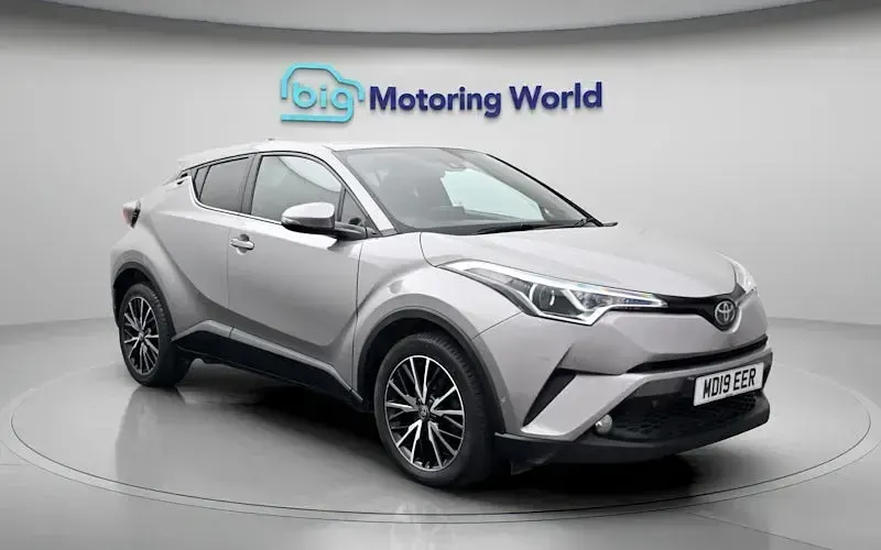 Używany Toyota C-HR 116 KM (85 kW) 2019 Srebrny SUV